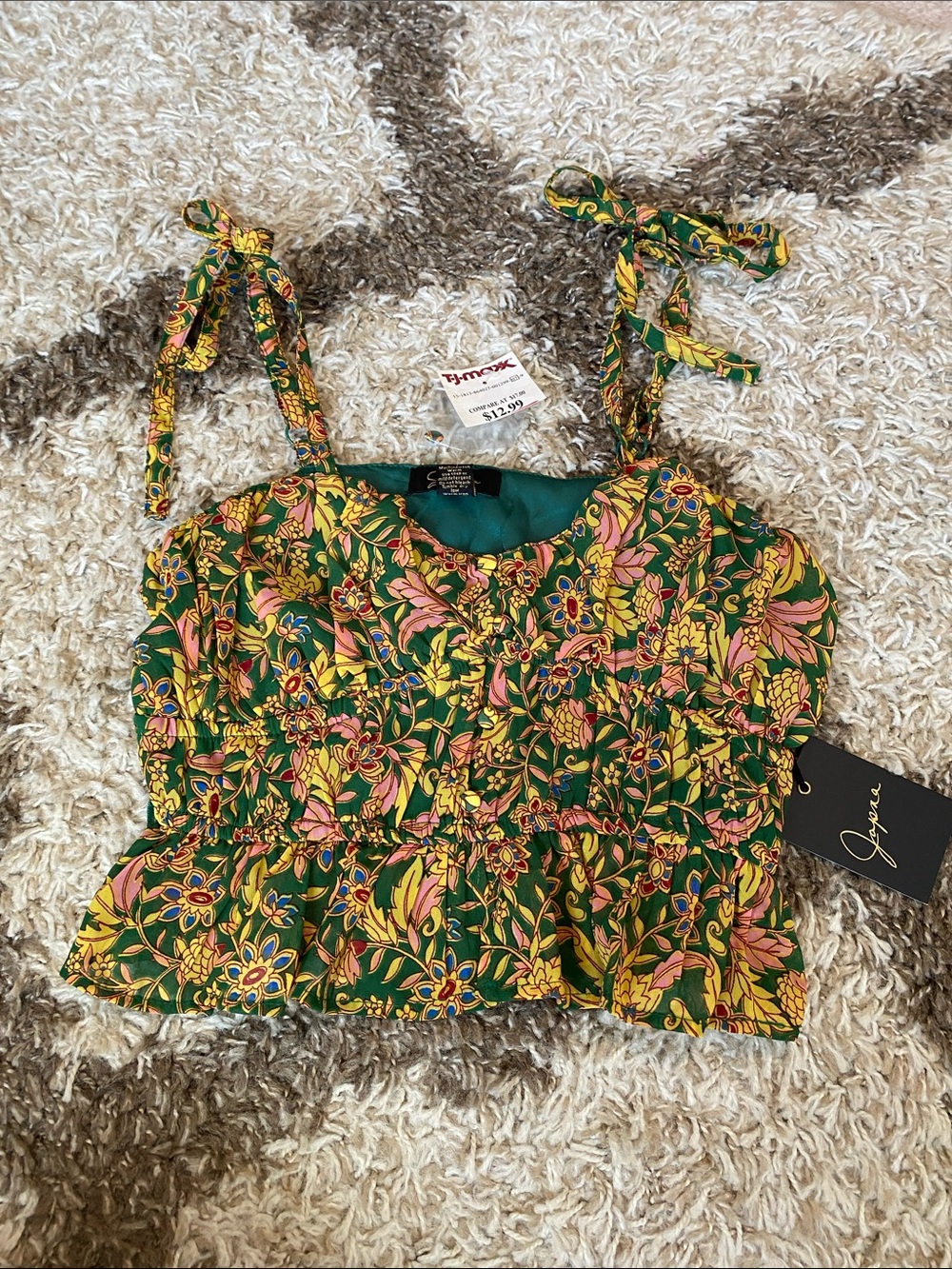 *NEW W/TAG* Japna floral top